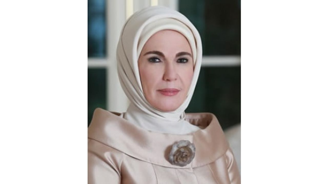 EMİNE ERDOĞAN  Kadınlar İçin Borsa'daki Gong Törenine Katılıyor