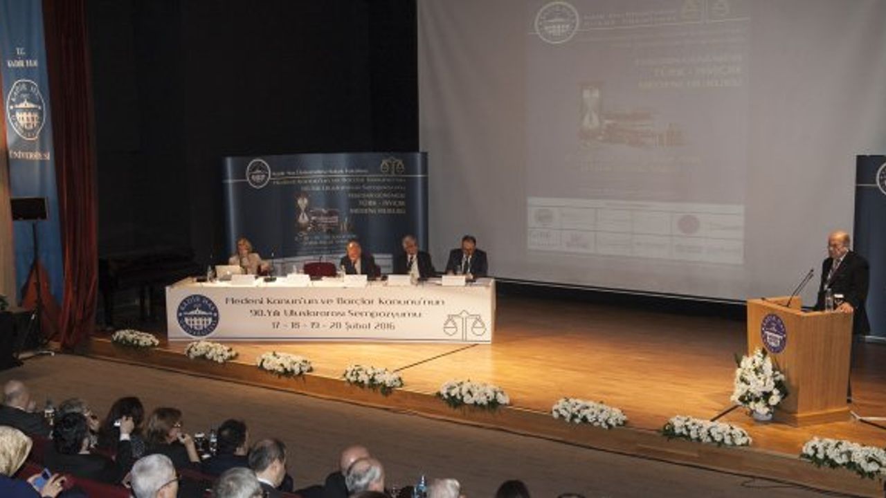 Evli Kadın Kendi Soyadını Kullanabilir mi?