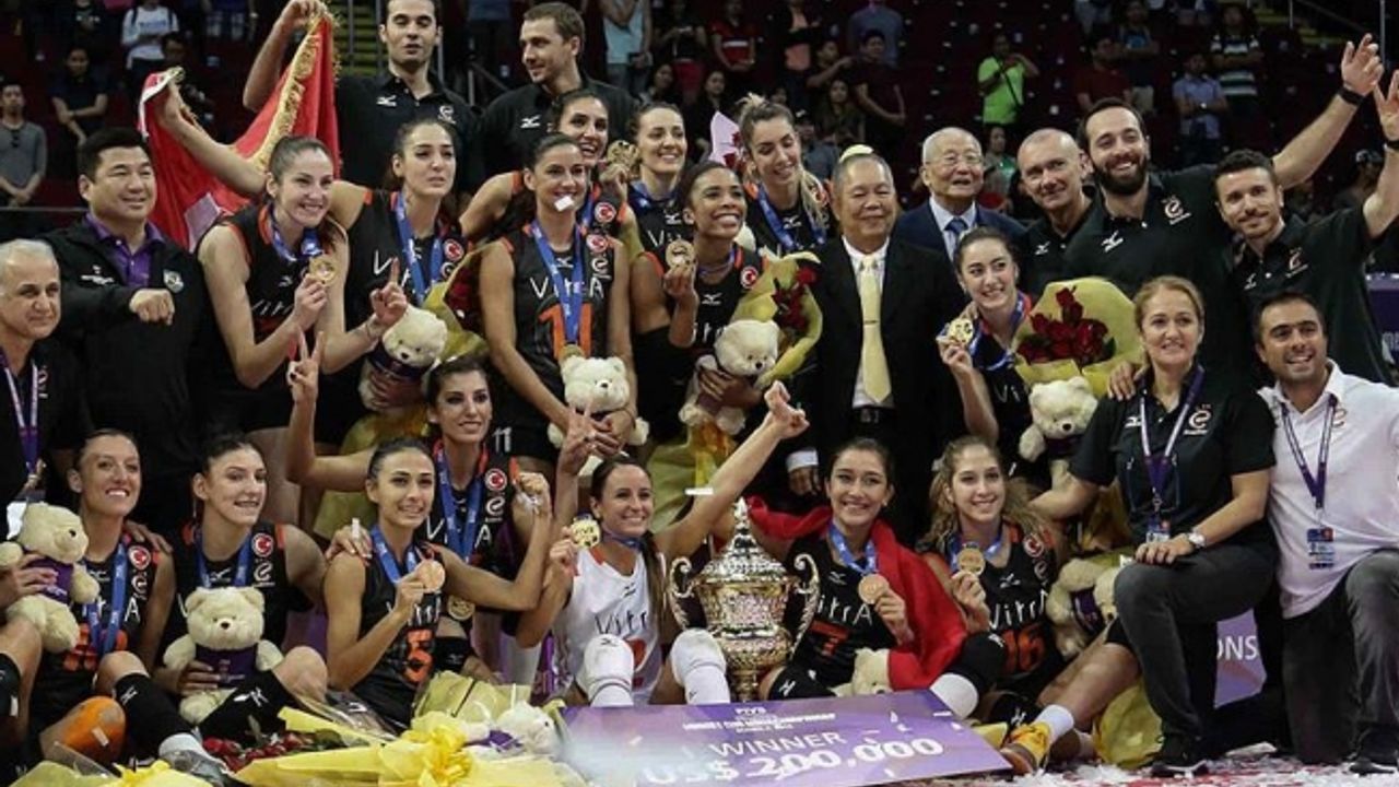 Eczacıbaşı kızları voleybolda ikinci kez dünya şampiyonu