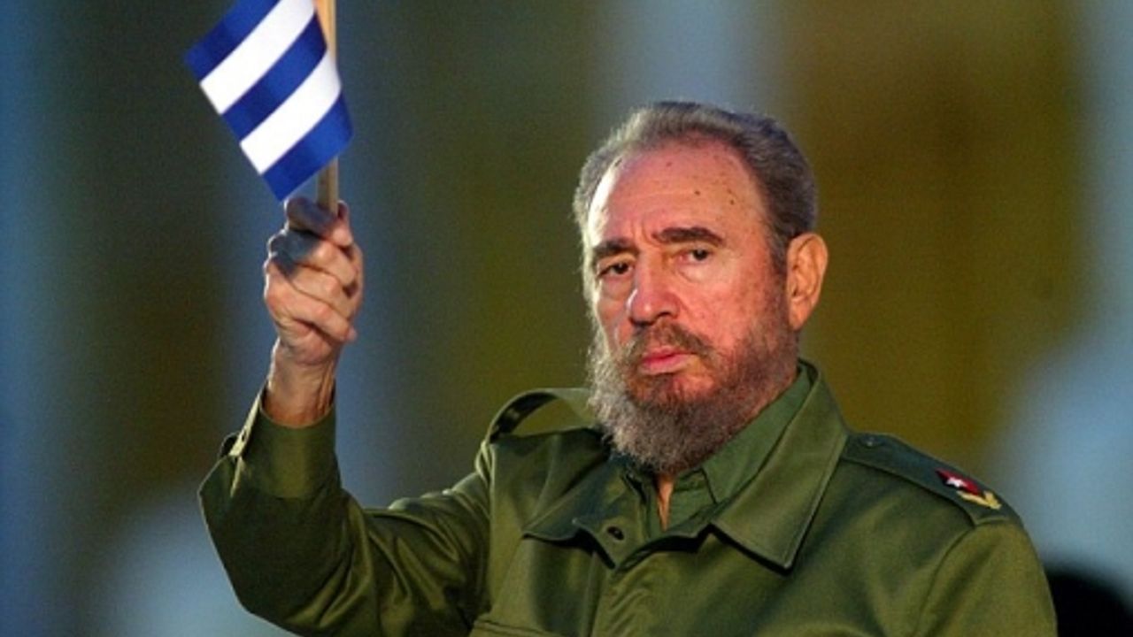 Küba'nın efsane lideri Fidel Castro yaşamını yitirdi