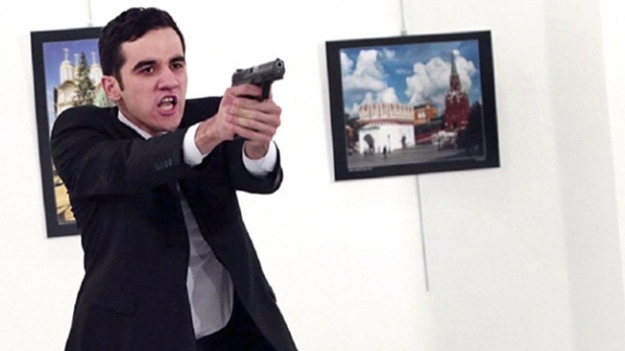 Rusya Büyükelçisi Karlov'a suikast