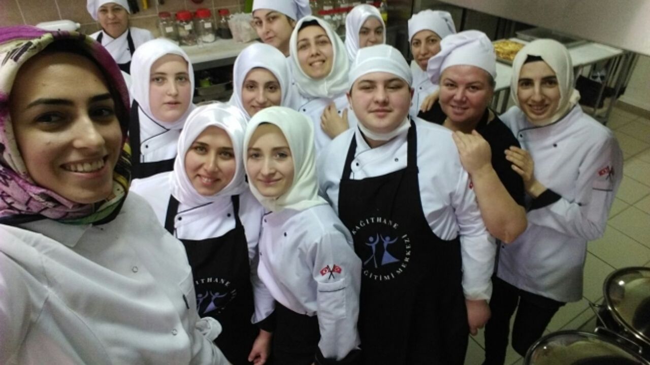 Kadın Şefler Akademisi ile kadınlar iş hayatına atılıyor