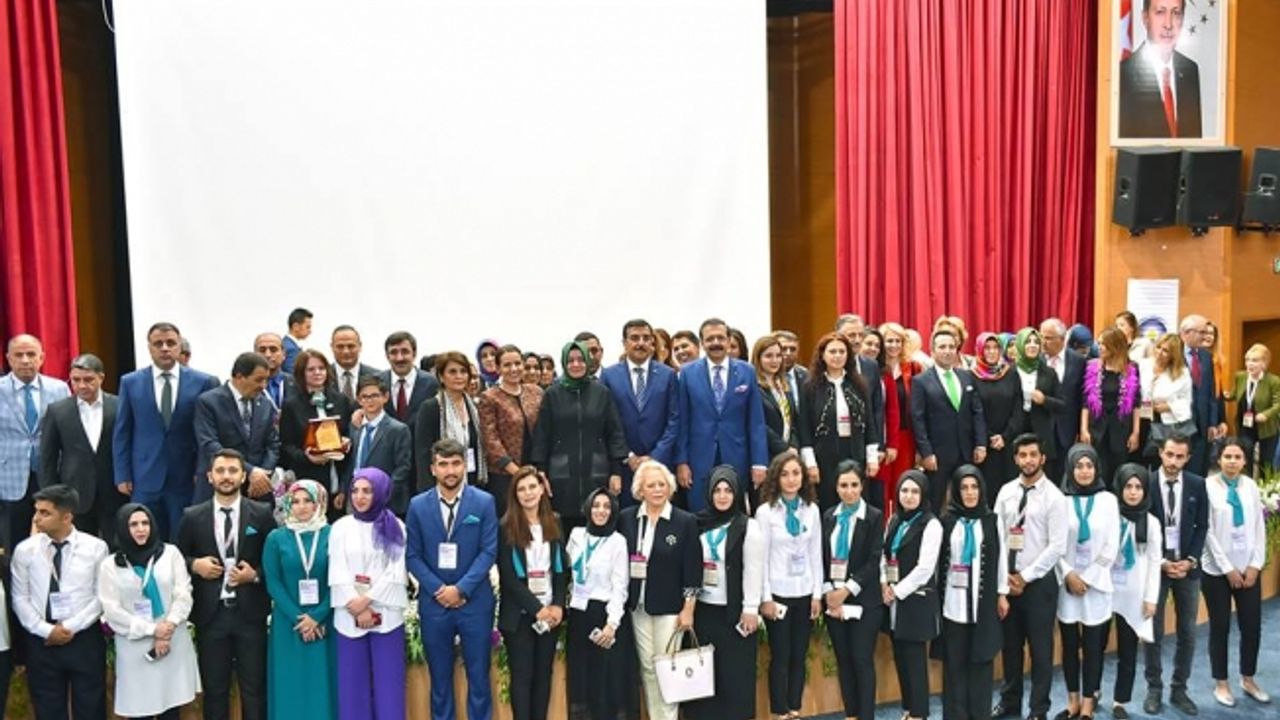 TOBB, 5 bin kadına instagram'dan satışı öğretecek