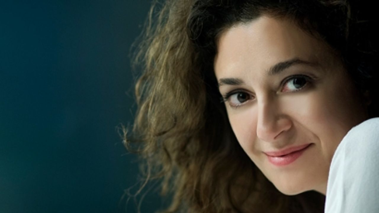 Ece Temelkuran'ın Düğümlere Üfleyen Kadınlar'ına Uluslararası Edinburgh Kitap Festivali’nden Ödül