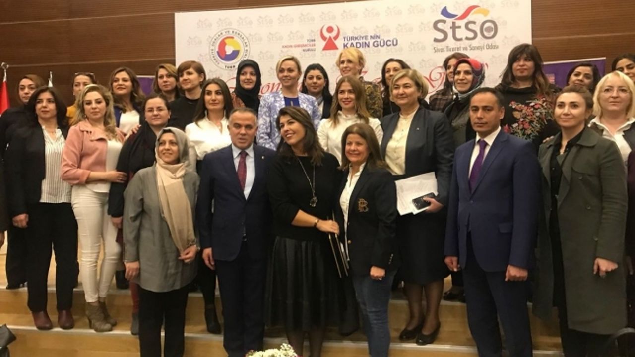 İş kadınları, TOBB'un Sivas'taki 'Ekonomide Kadın Gücü'nde sorunları ele aldı
