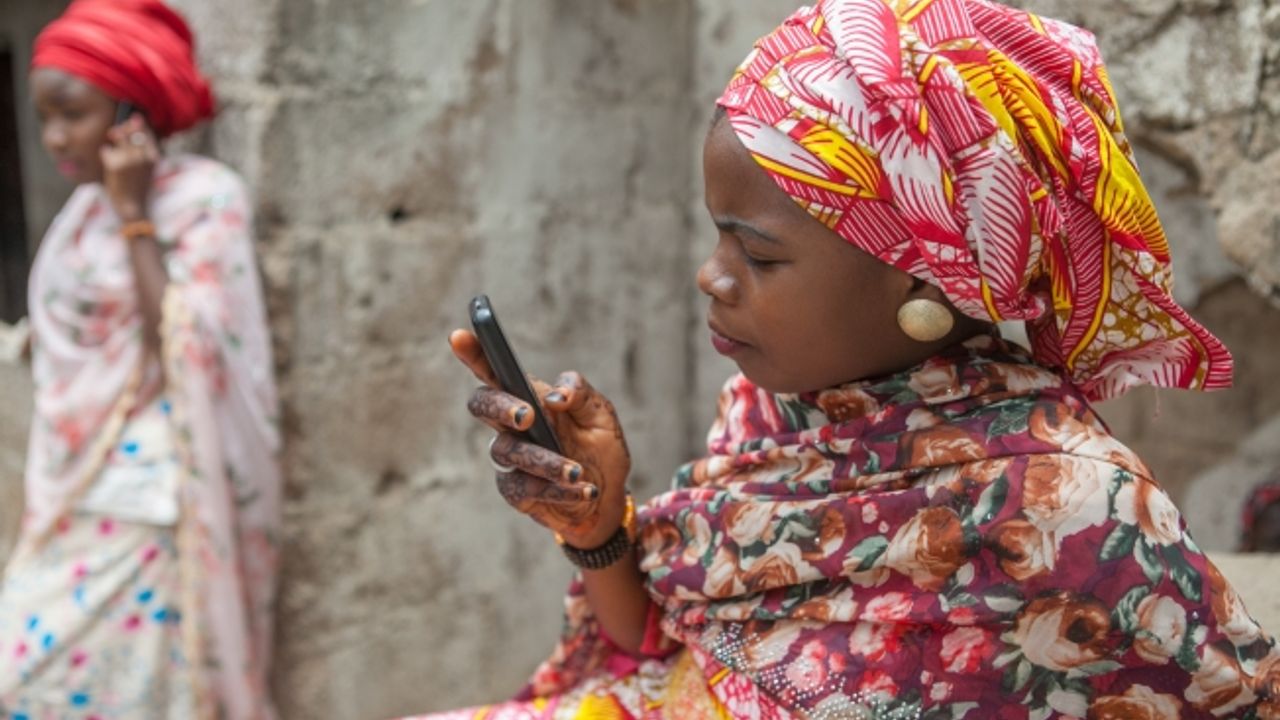 Vodafone ve Girl Effect, kız çocukları için 5 yılda 25 milyon dolarlık fon toplayacak