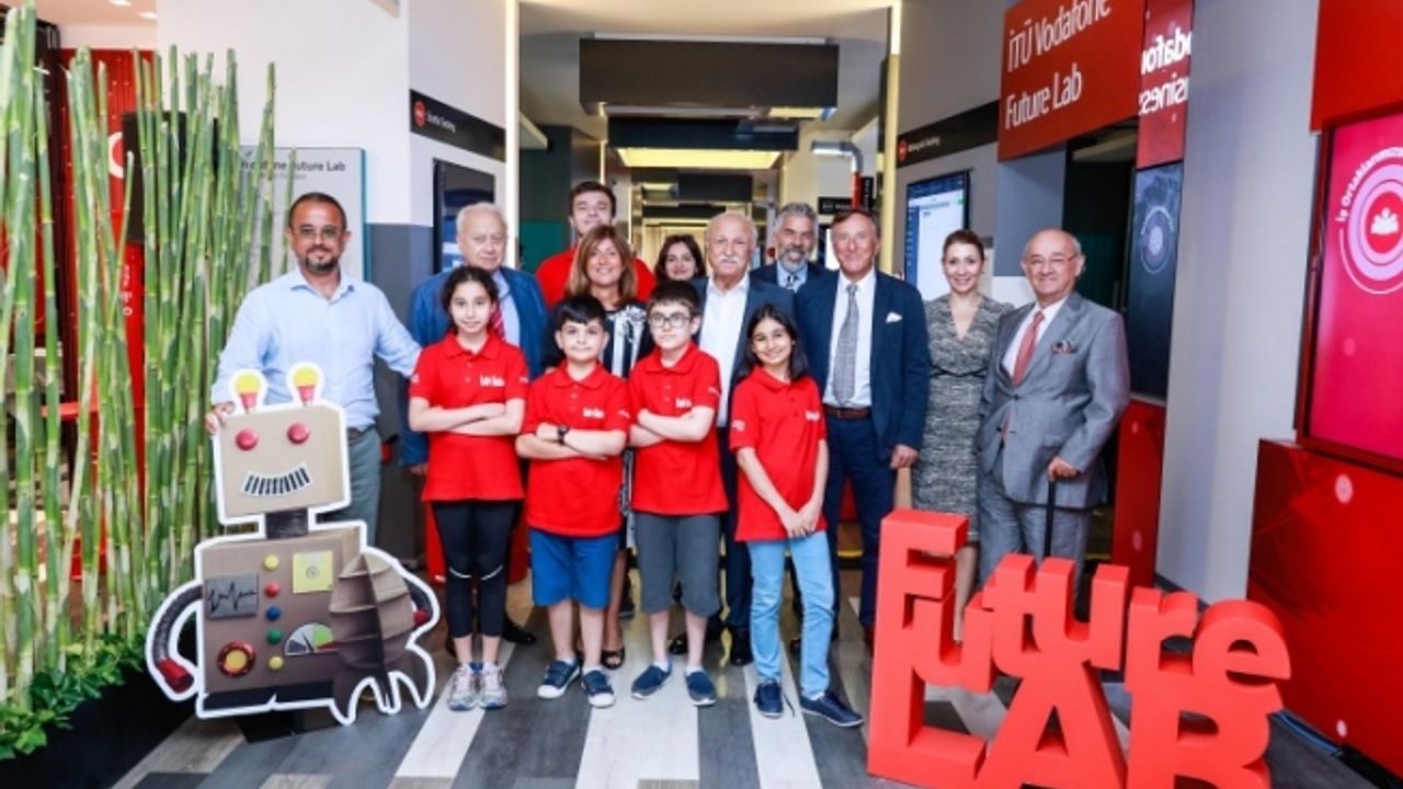 Çocuklar, CEO'lara mentorluk yaptı
