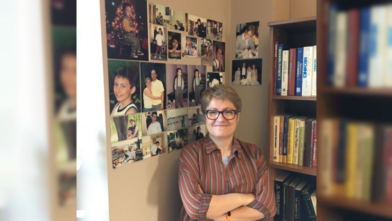 Kadir Has Üniversitesi Rektörü Sondan Durukanoğlu Feyiz, Eşi ve Oğluyla Koronavirüse Yakalandı