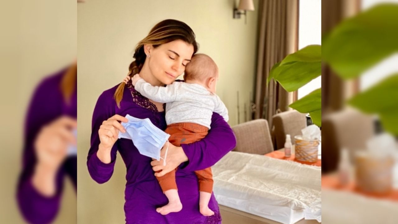 Ece Vahapoğlu, bebeğinin aşısını evde yaptırdı