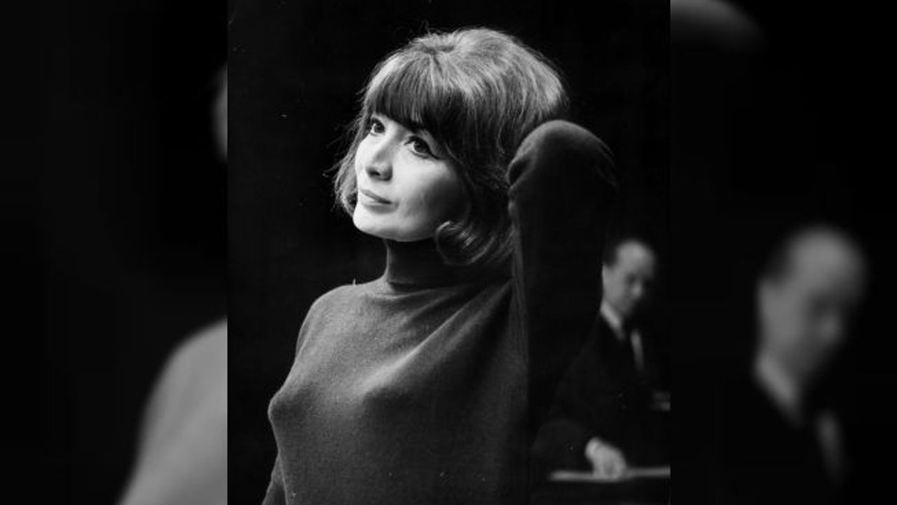 Ünlü Fransız Şarkıcı ve Oyuncu, 93 Yaşındaki Juliette Gréco Hayatını Kaybetti