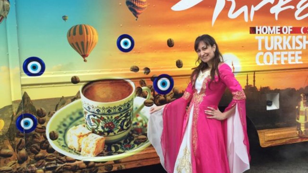 Gizem White, Turkish Coffee Lady Markasıyla Türk Kahvesini Dünyaya Tanıtıyor