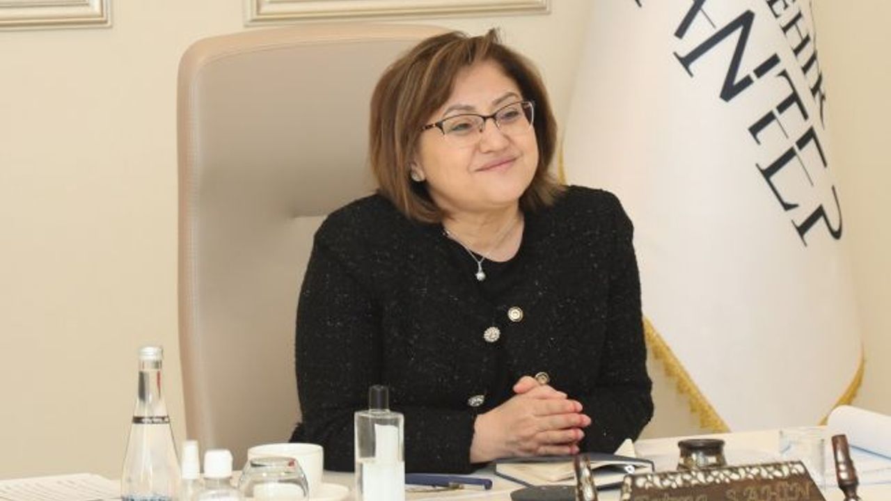 Fatma Şahin, "Evlilik Yıldönümümde Gece 11'e Kadar Çalıştım"