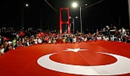 Boğaziçi Köprüsü’nün adı artık “15 Temmuz Şehitler Köprüsü”