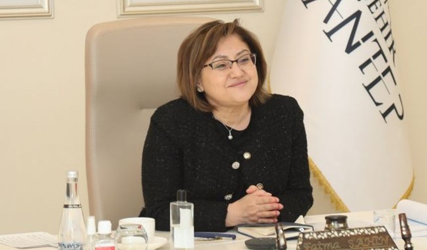 Fatma Şahin, "Evlilik Yıldönümümde Gece 11'e Kadar Çalıştım"